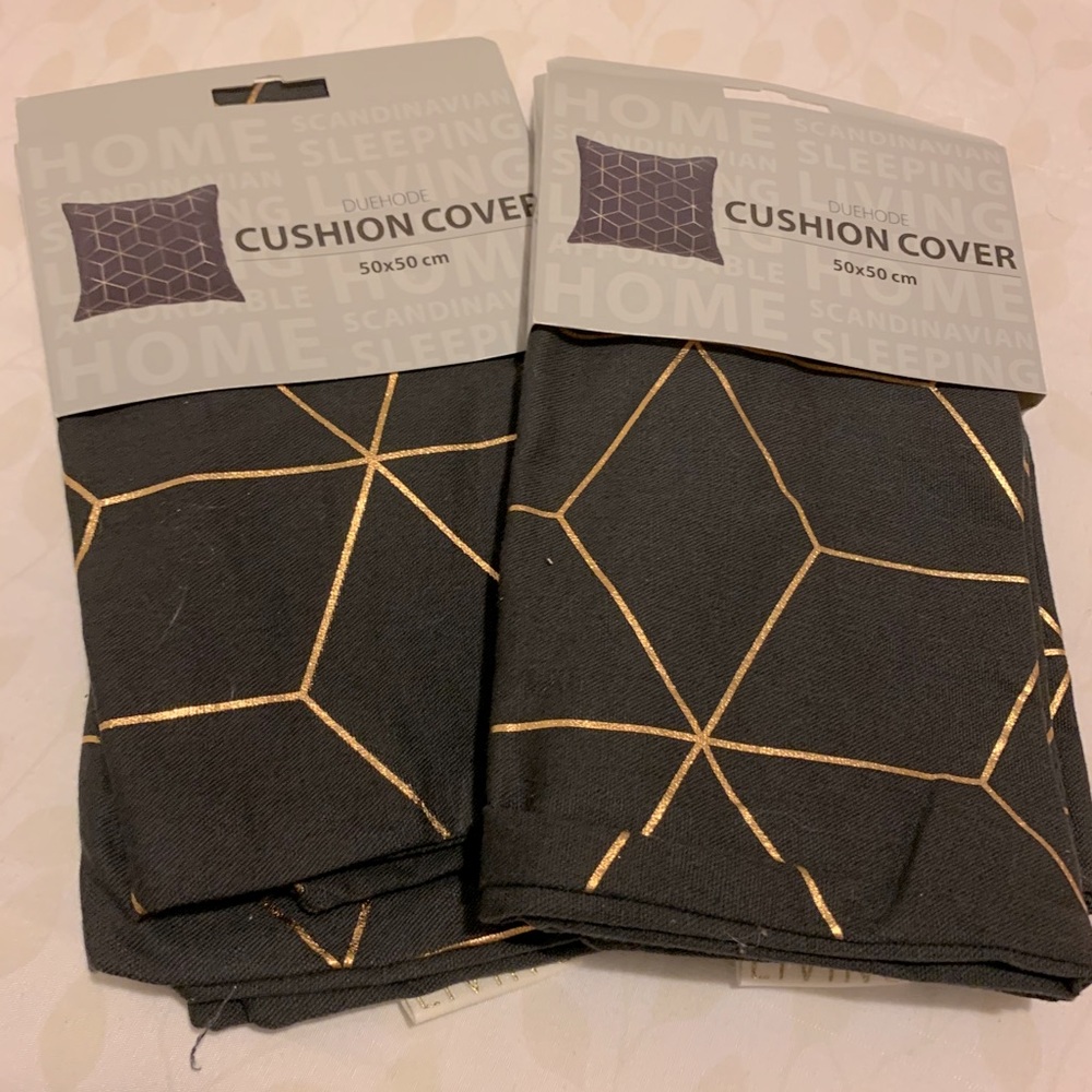 Dark blue and gold pillowcovers (2)